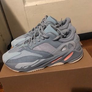 Yeezy Boost 700 Interia